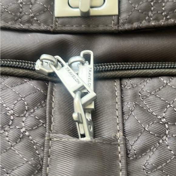 New Travelon Anti-Theft Signature Messenger Bag Gray Brown. Red Interior. - Picture 2 of 11
